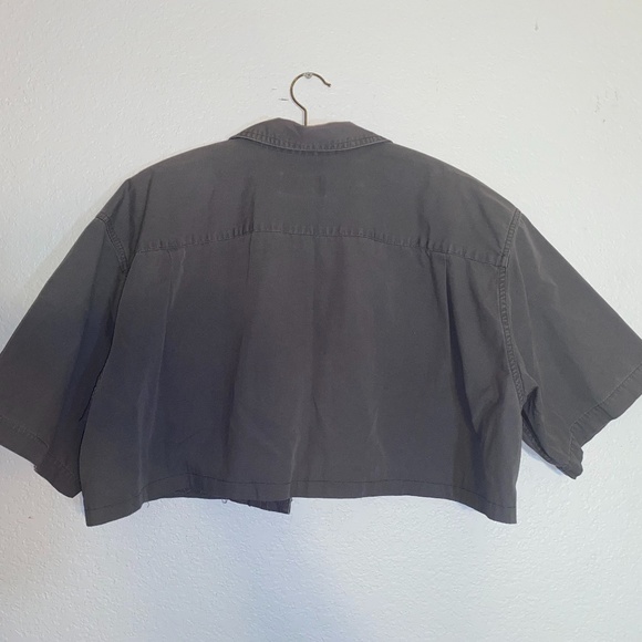 Cropped Grey Eddie Bauer Button Up - Picture 6 of 7